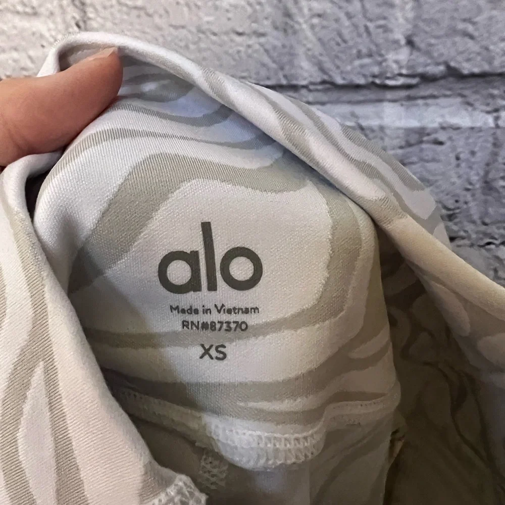 ALO Yoga alo airbrushed